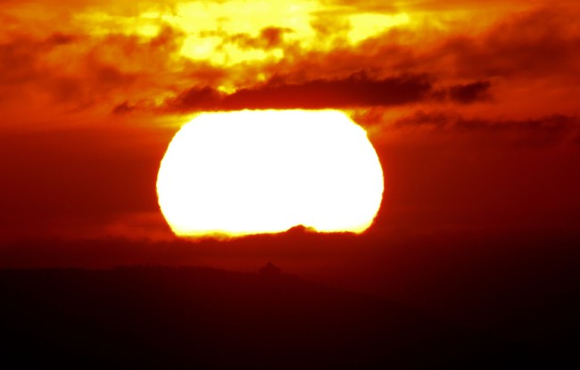 عيد الفطر | طقس حار نسبياً .. فرصة لزخات أمطار "صيفية" خاصة بالأجزاء الجنوبية والشرقية من المملكة